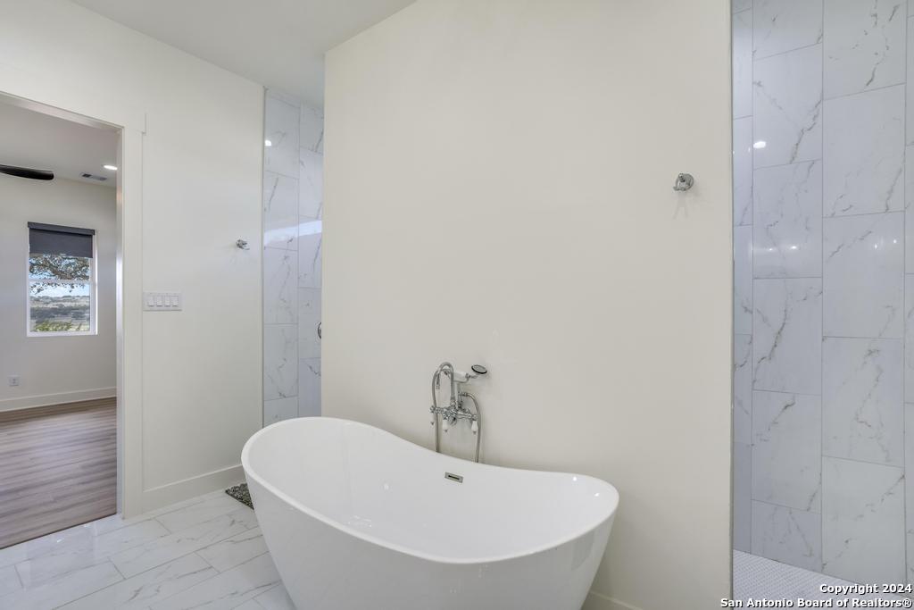 585 N Scenic Hills Blanco TX 78606
