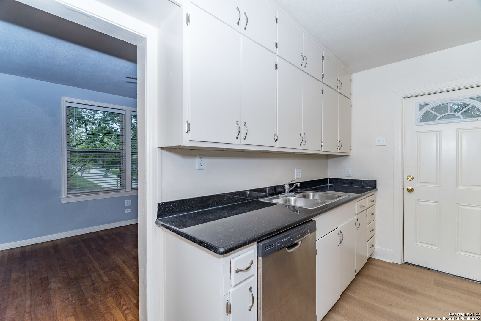254 Cloverleaf Avenue Alamo Heights TX 78209