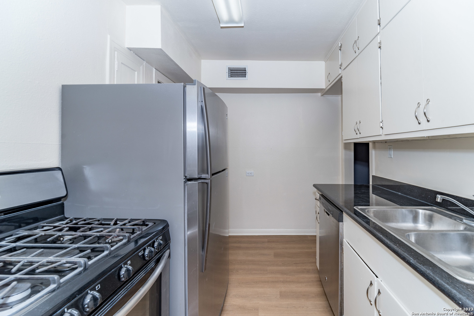 254 Cloverleaf Avenue Alamo Heights TX 78209
