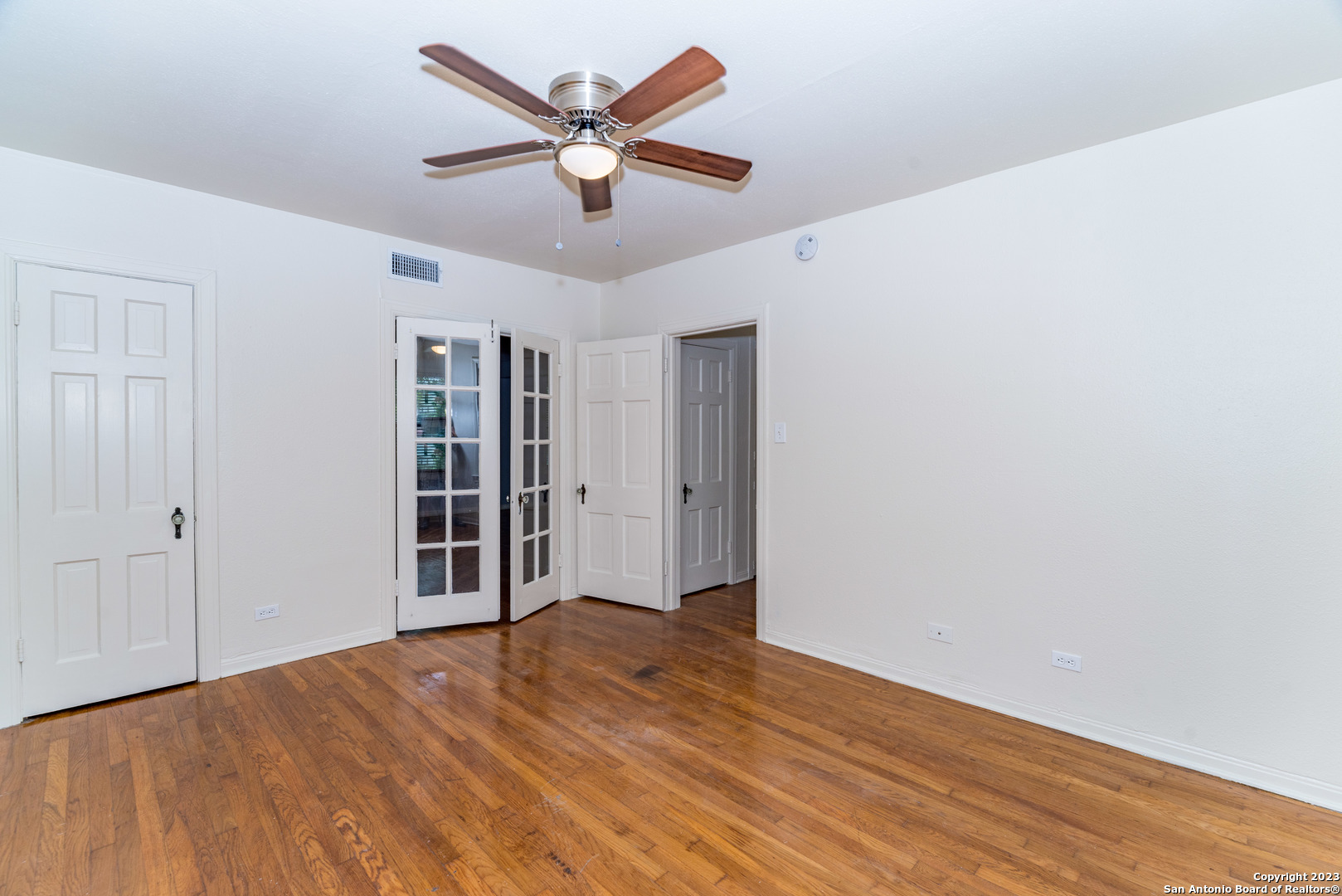254 Cloverleaf Avenue Alamo Heights TX 78209