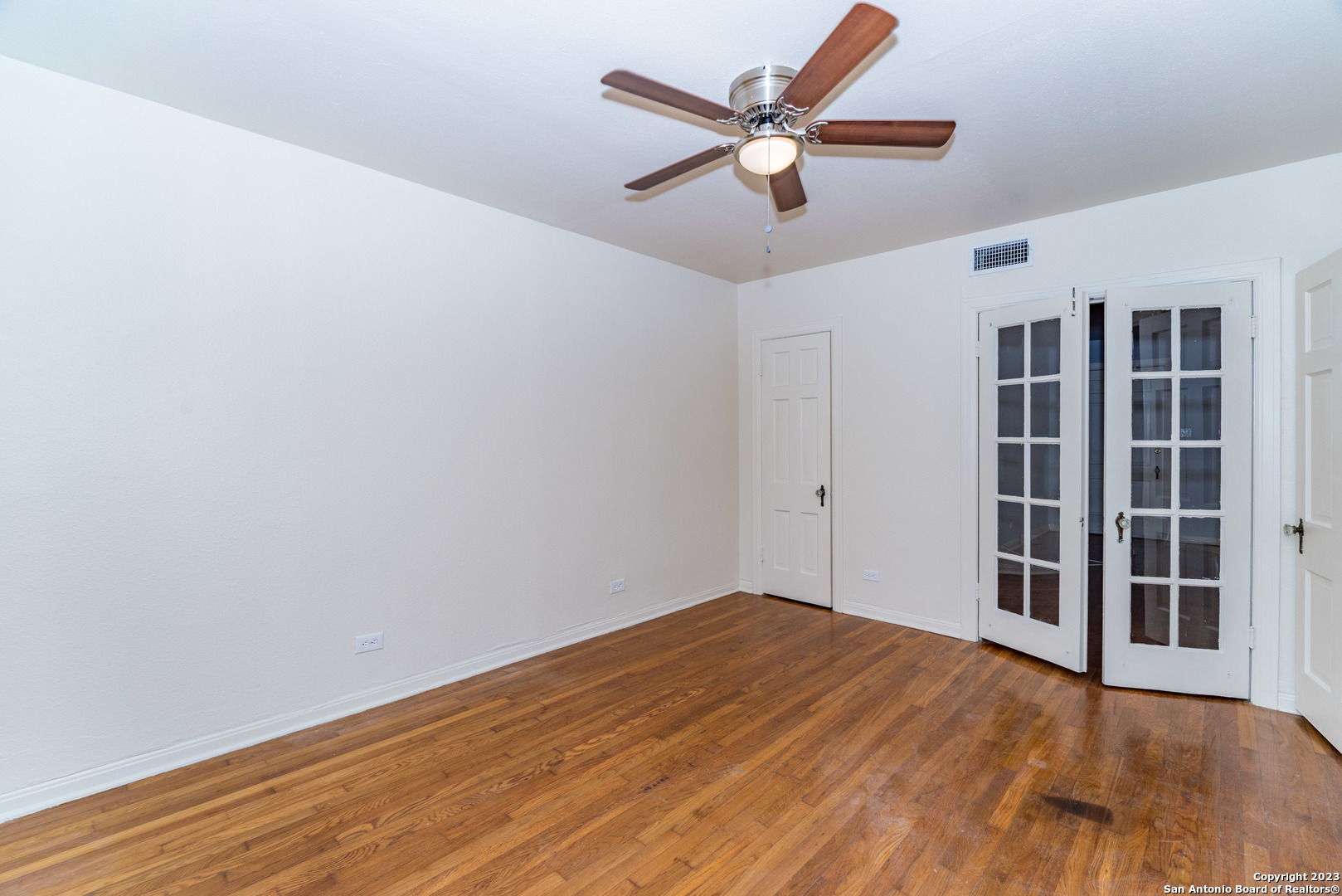 254 Cloverleaf Avenue Alamo Heights TX 78209