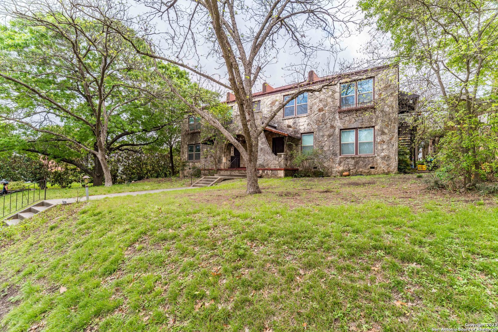 254 Cloverleaf Avenue Alamo Heights TX 78209