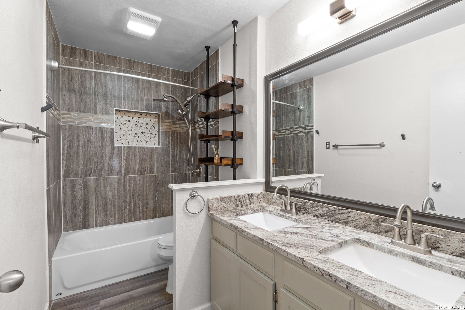 6027 Forest Shadow Street San Antonio TX 78240