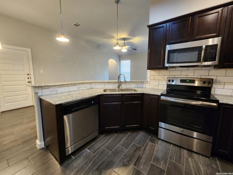 350 Creekside Curve New Braunfels TX 78130
