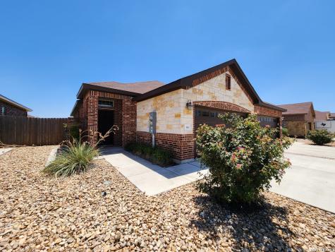 350 Creekside Curve New Braunfels TX 78130