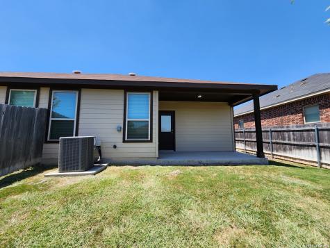 350 Creekside Curve New Braunfels TX 78130