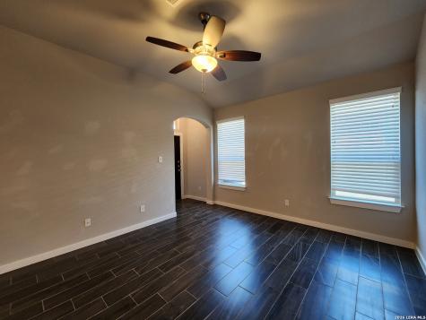 350 Creekside Curve New Braunfels TX 78130