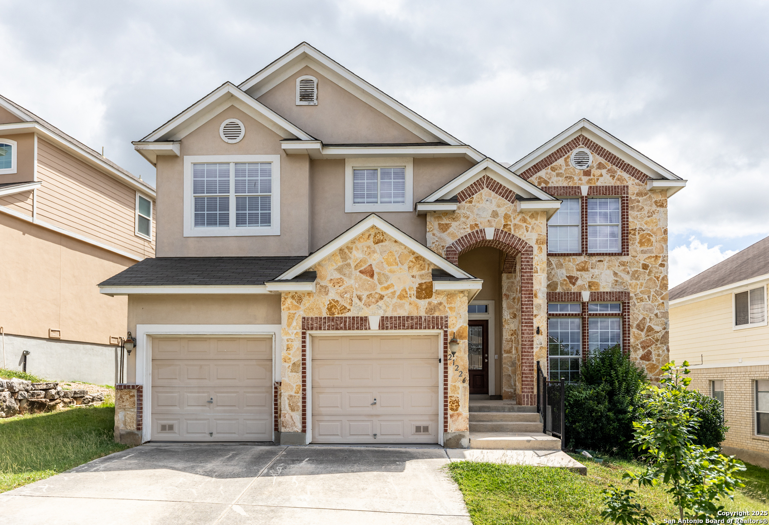 21226 Villa Valencia San Antonio TX 78258