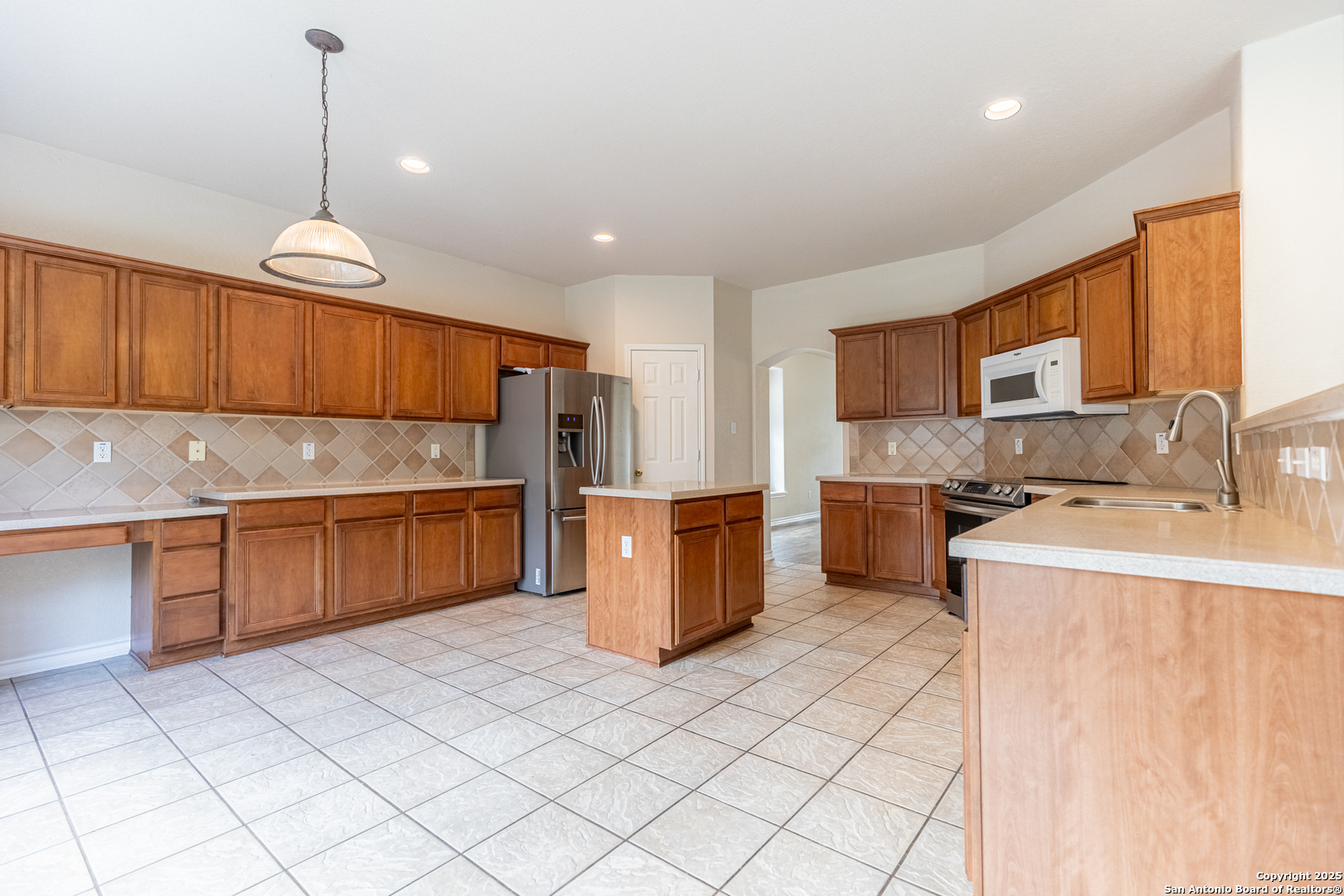 21226 Villa Valencia San Antonio TX 78258