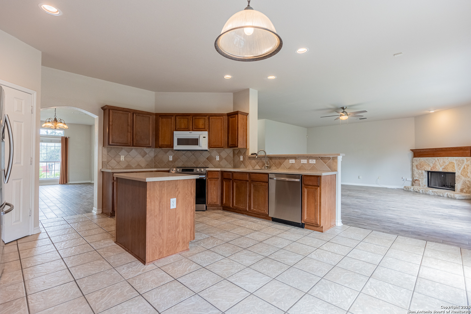 21226 Villa Valencia San Antonio TX 78258