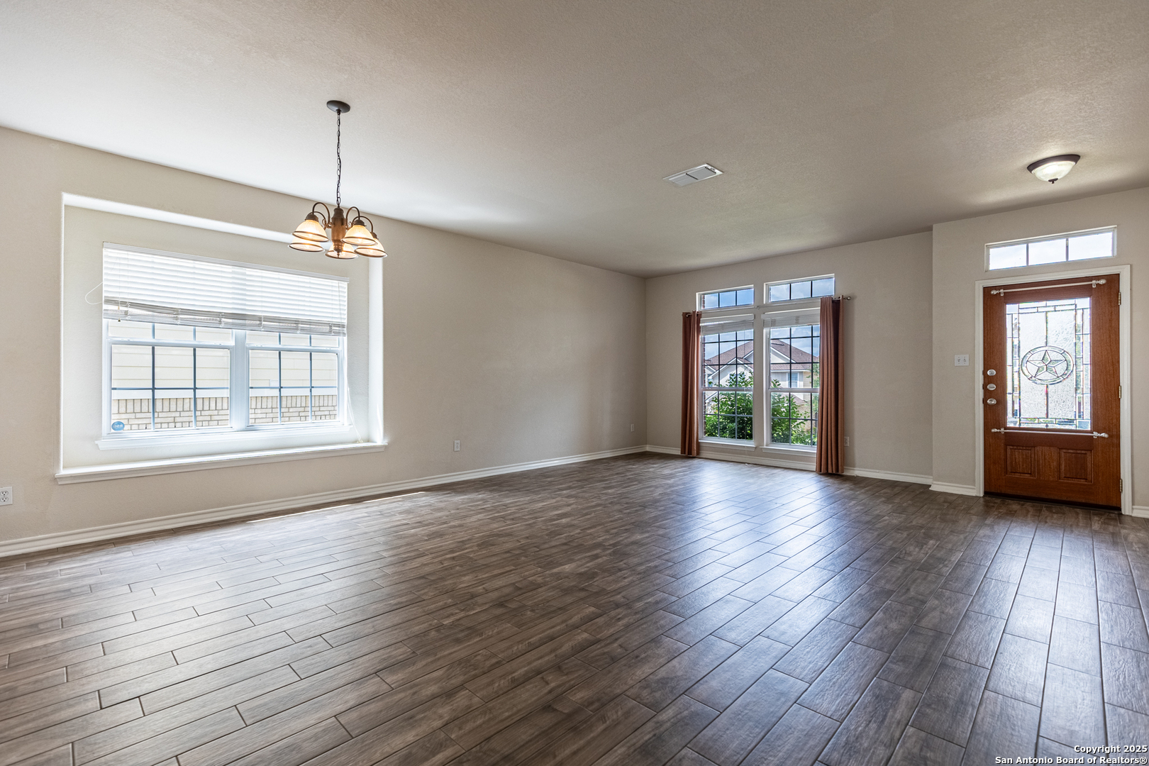 21226 Villa Valencia San Antonio TX 78258
