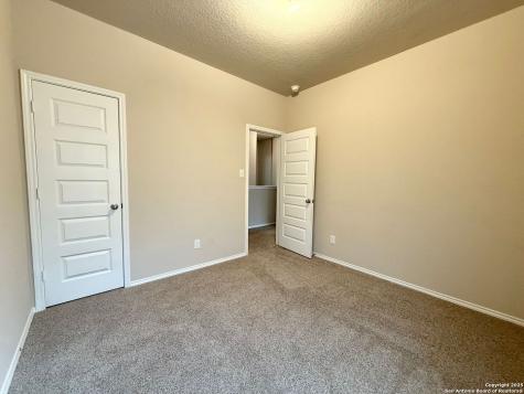 10534 Green Rock San Antonio TX 78223