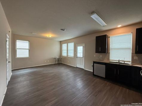 10534 Green Rock San Antonio TX 78223