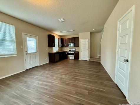 10534 Green Rock San Antonio TX 78223