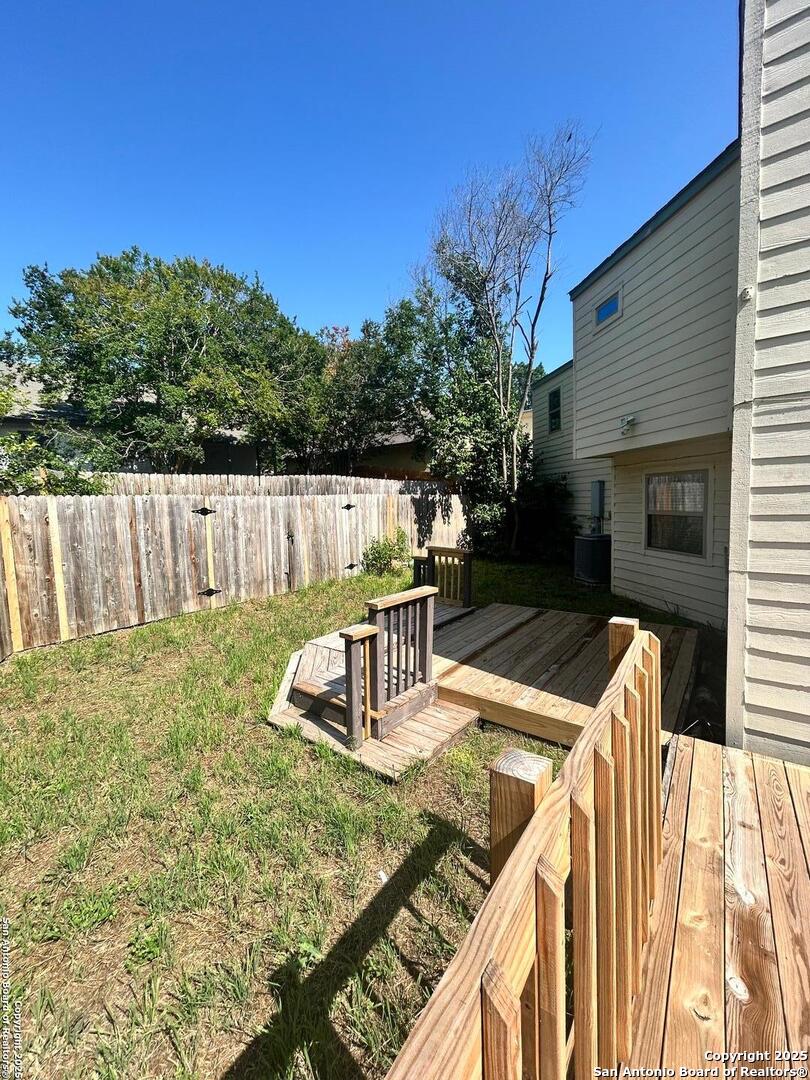 8573 Echo Creek San Antonio TX 78240