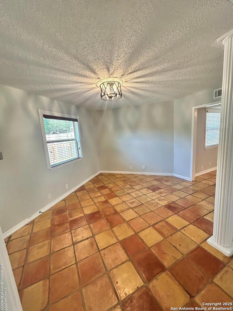 8573 Echo Creek San Antonio TX 78240