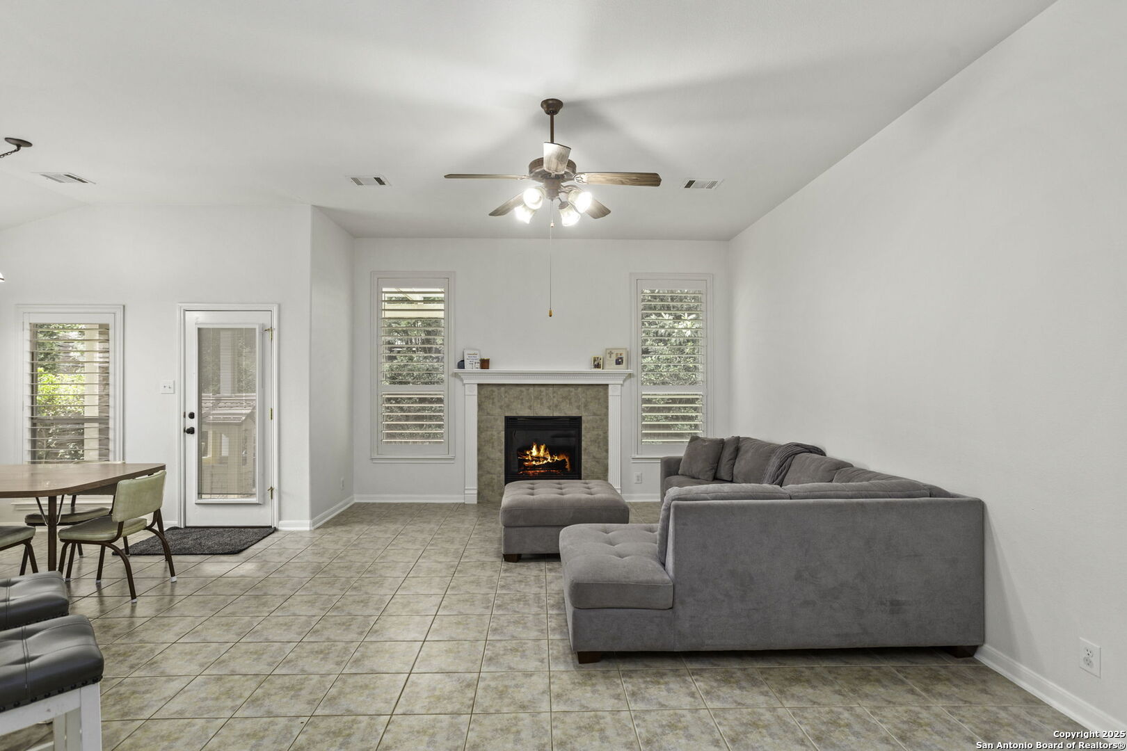 211 Aster Trail San Antonio TX 78256