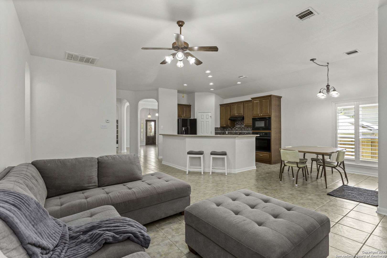 211 Aster Trail San Antonio TX 78256