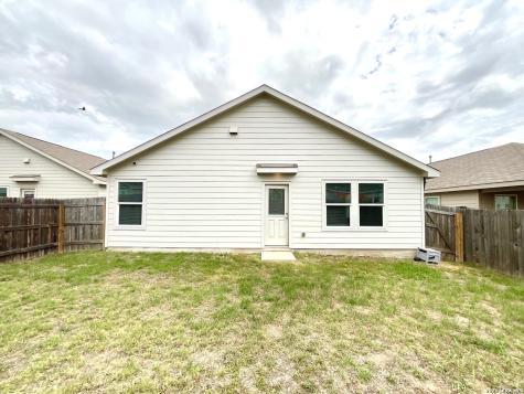 615 Bean Bend San Antonio TX 78221