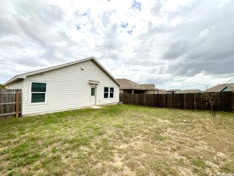 615 Bean Bend San Antonio TX 78221
