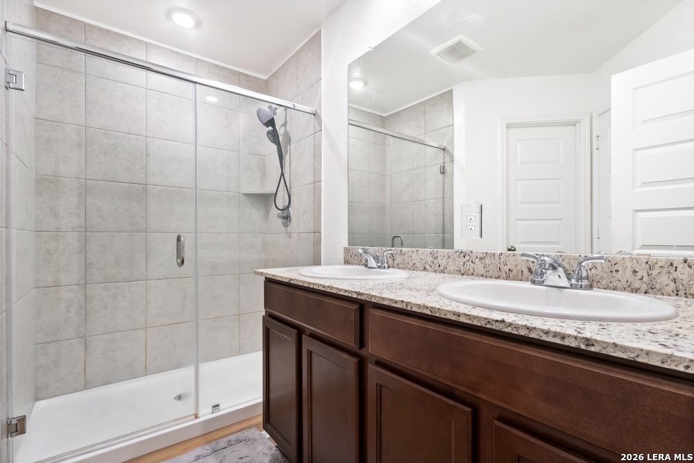 11221 Hollinger Circle Converse TX 78109