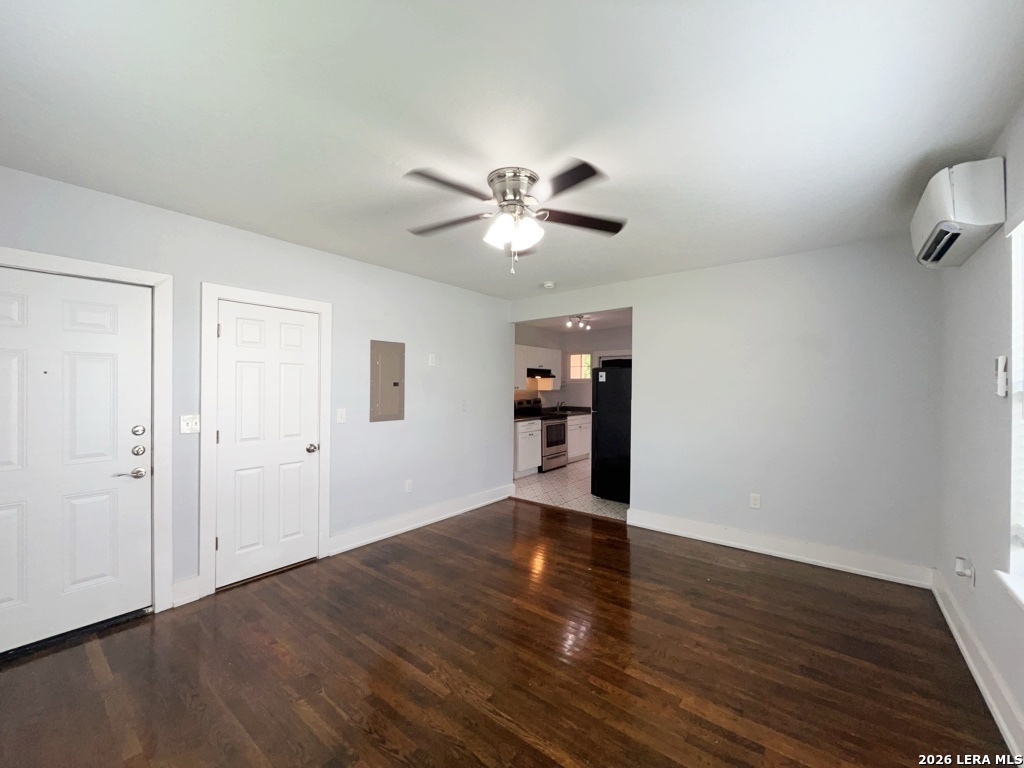 1020 W French Place San Antonio TX 78212
