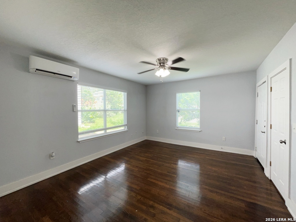 1020 W French Place San Antonio TX 78212