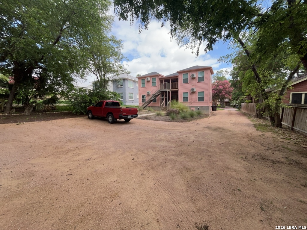 1020 W French Place San Antonio TX 78212