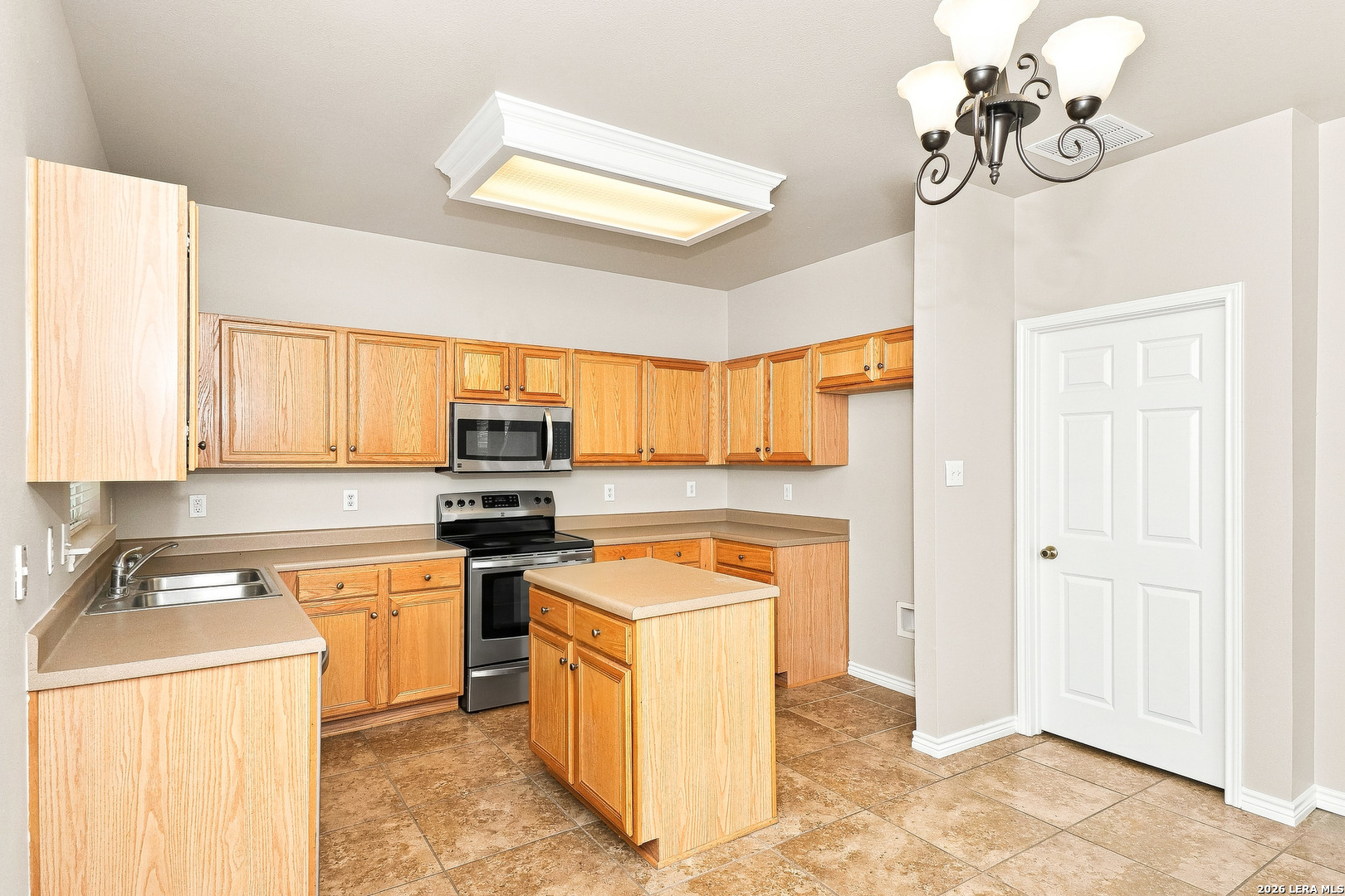 8734 Sonora Pass Helotes TX 78023