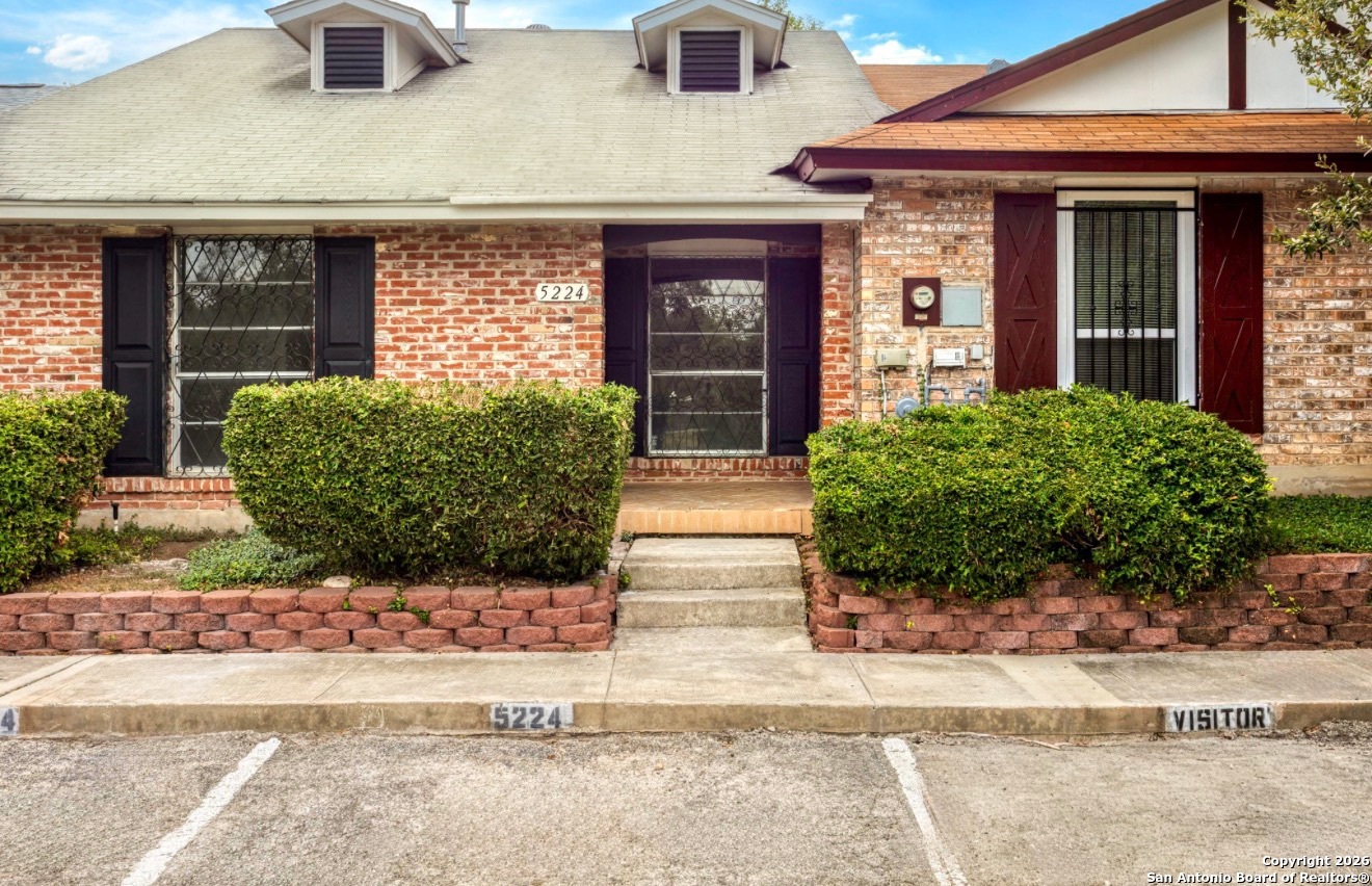 5224 E Rolling Ridge San Antonio TX 78228