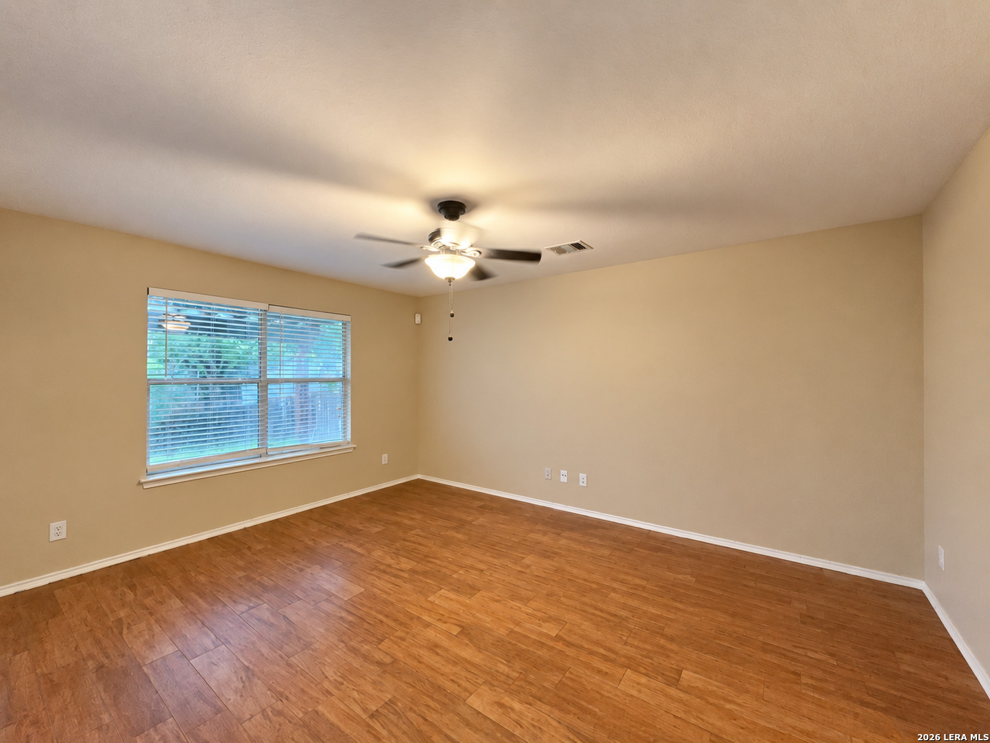 10111 Sparrow Way Universal City TX 78148