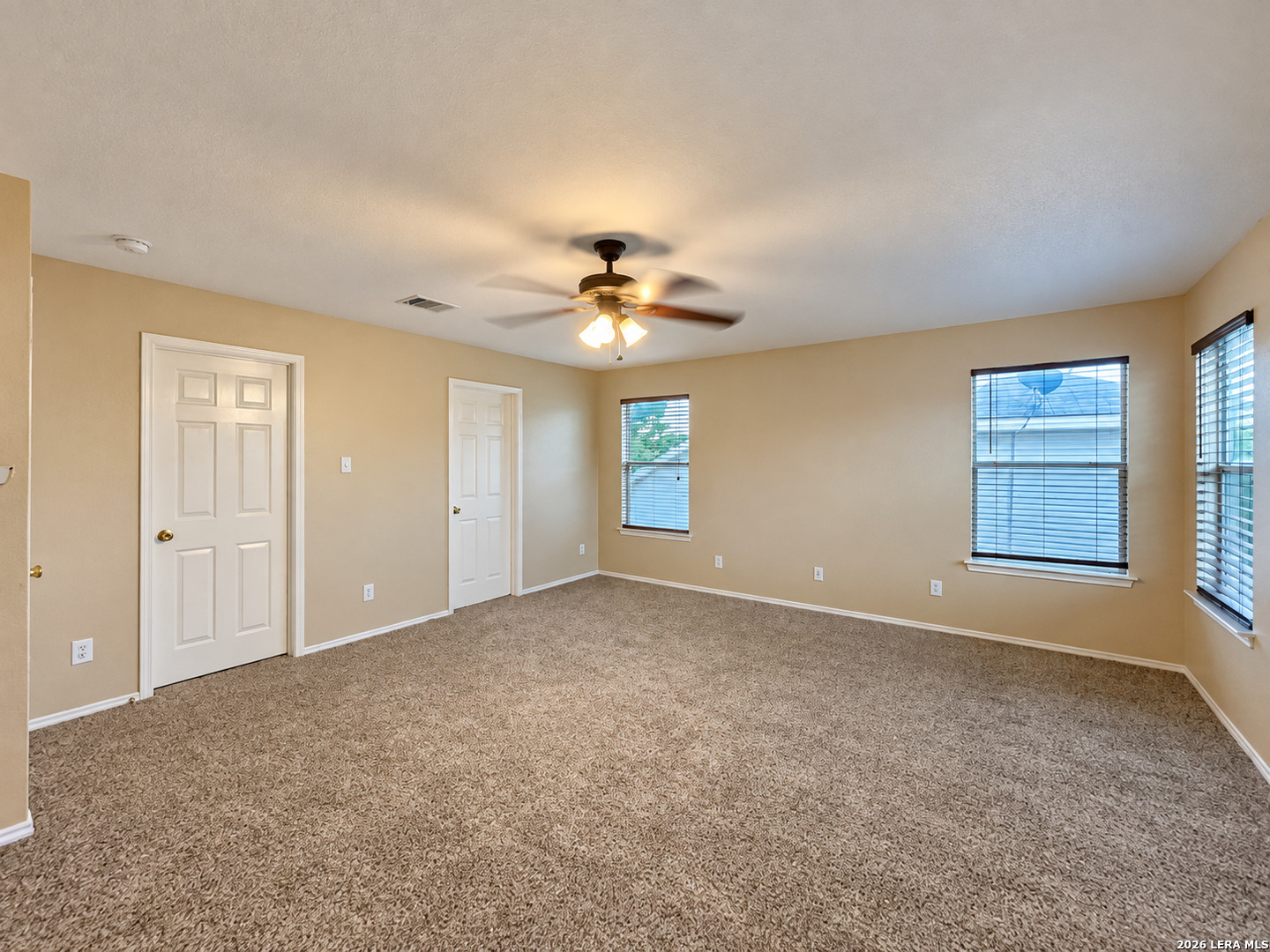 10111 Sparrow Way Universal City TX 78148
