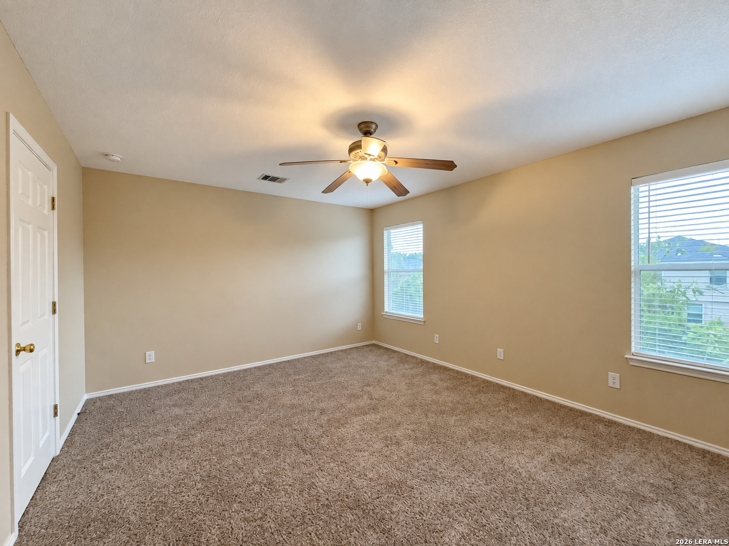10111 Sparrow Way Universal City TX 78148