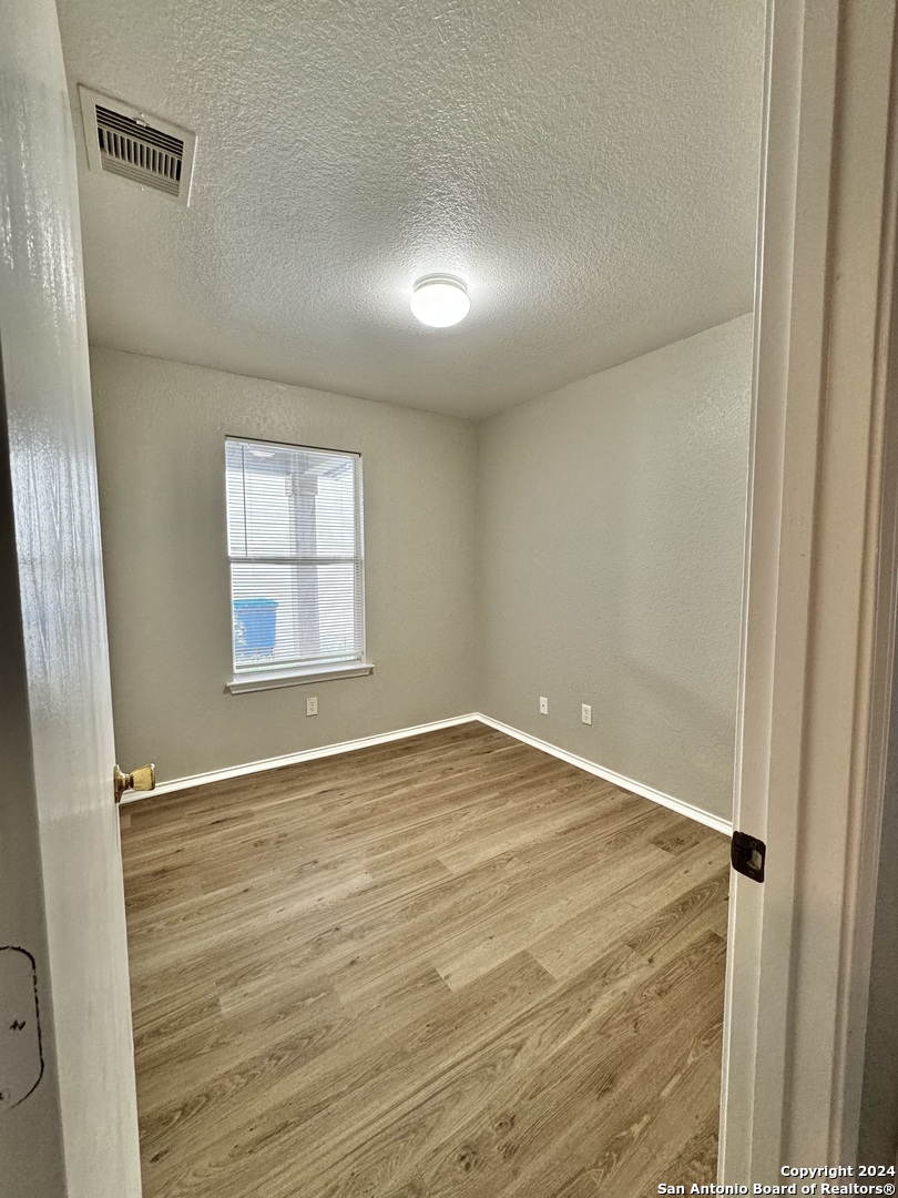 6075 Kensinger Pass Converse TX 78109