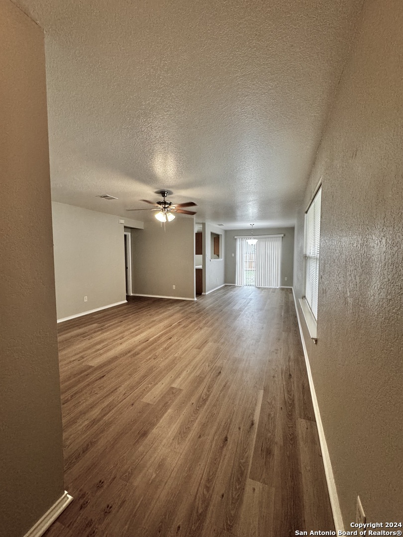 6075 Kensinger Pass Converse TX 78109