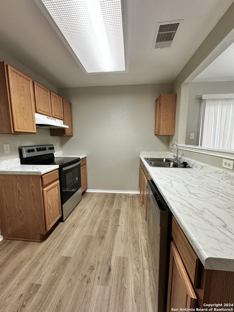 6075 Kensinger Pass Converse TX 78109