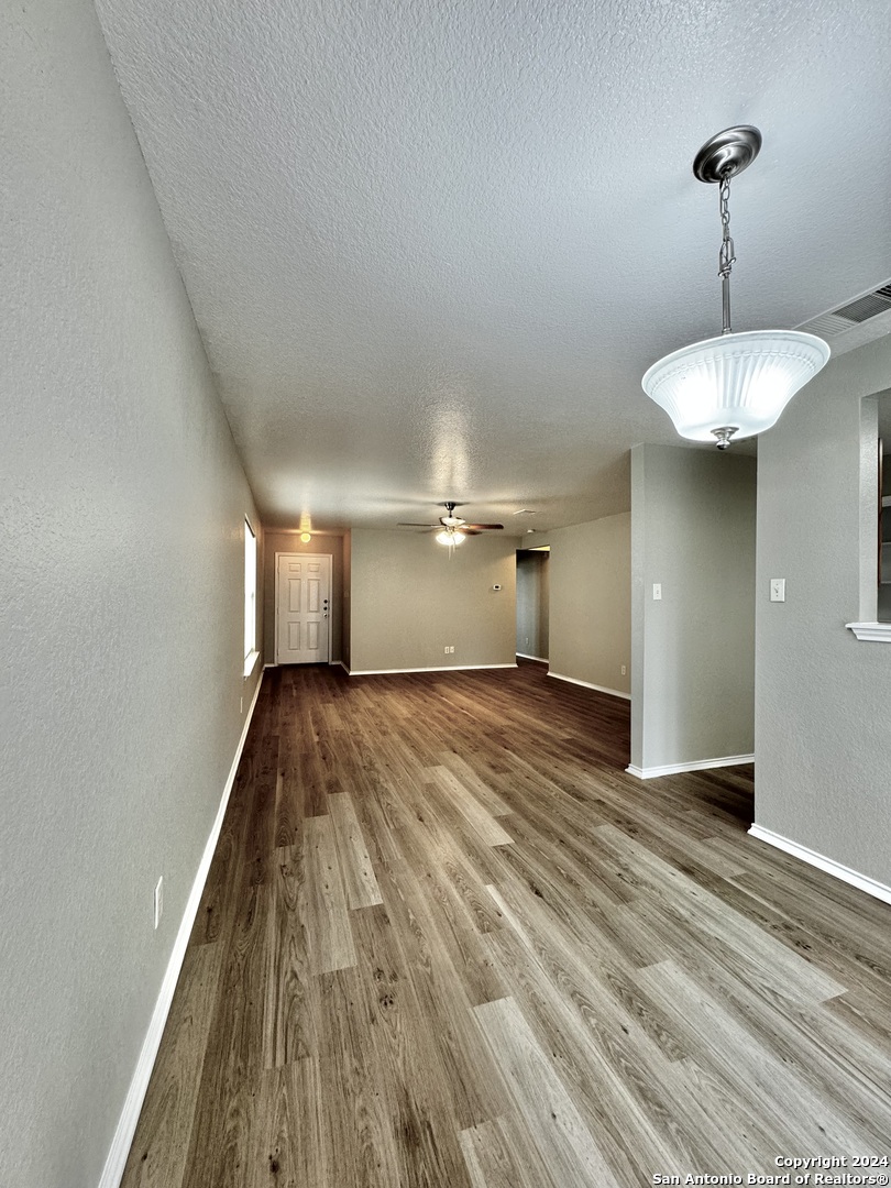 6075 Kensinger Pass Converse TX 78109