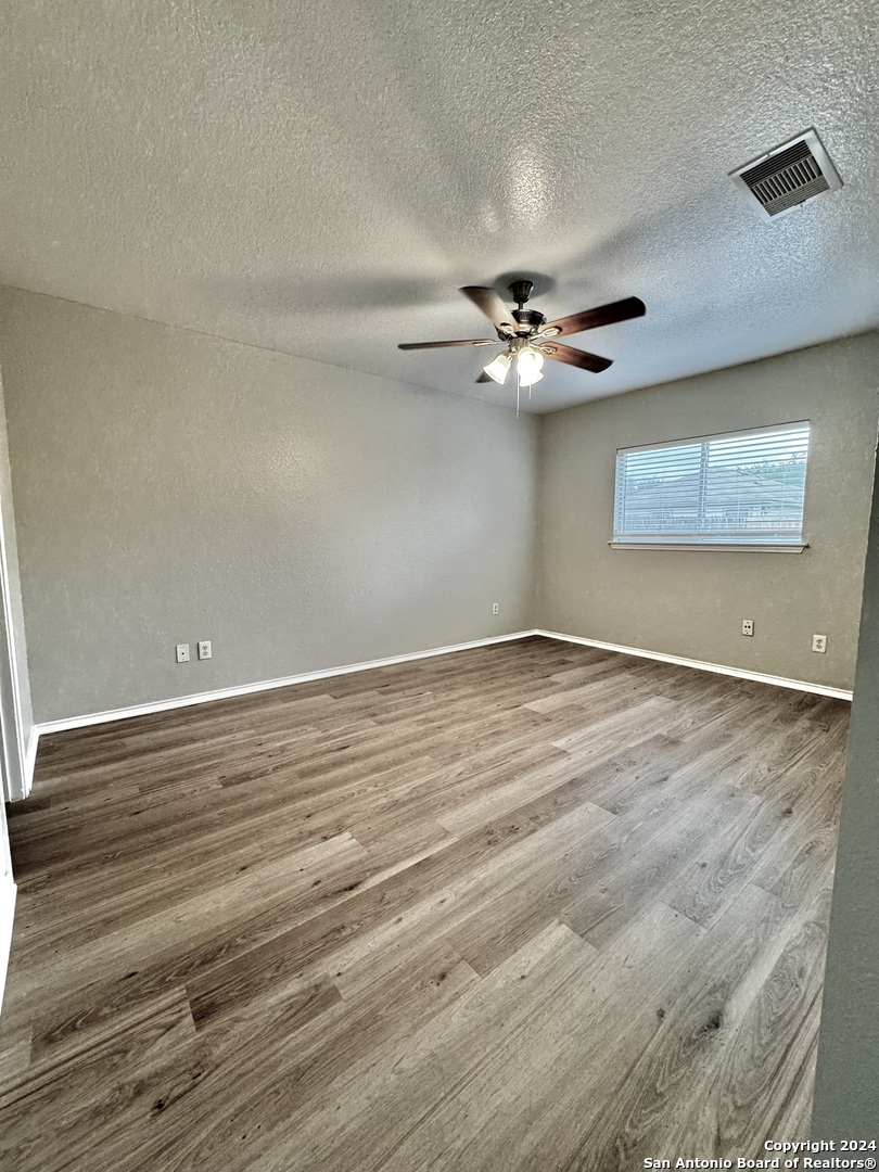 6075 Kensinger Pass Converse TX 78109