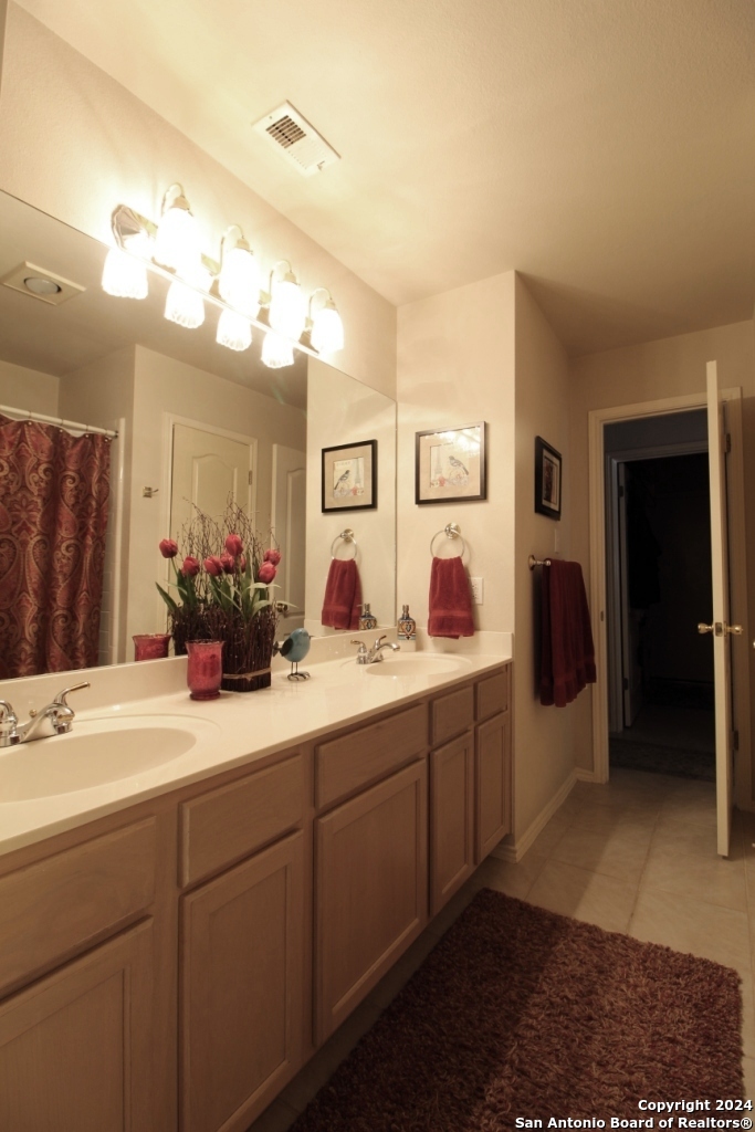8 Dallari Court San Antonio TX 78216