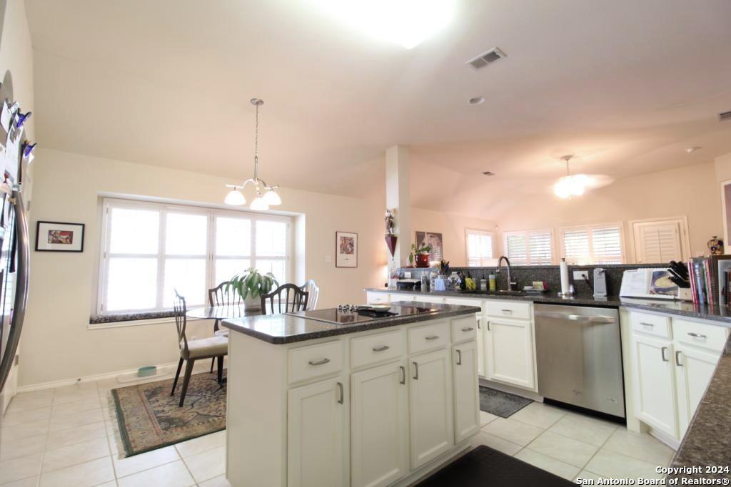 8 Dallari Court San Antonio TX 78216