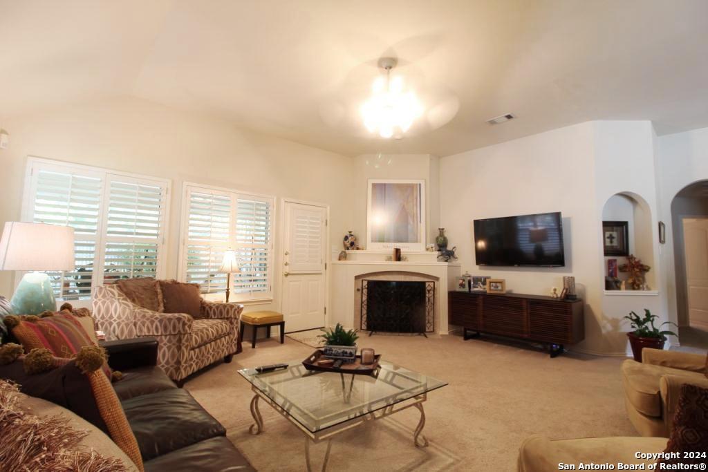 8 Dallari Court San Antonio TX 78216