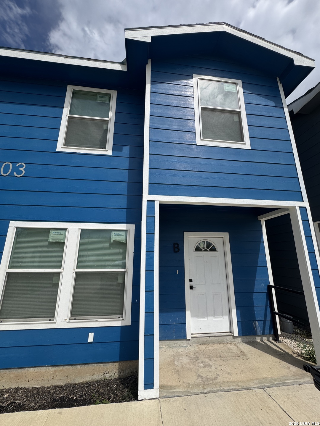703 N 3rd Street Carrizo Springs TX 78834