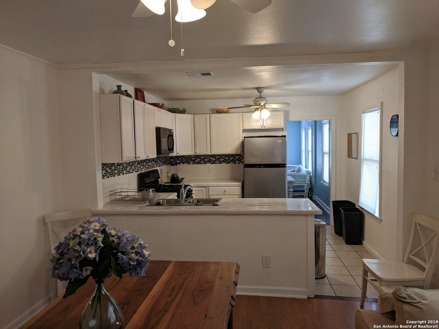 2011 W Houston Street San Antonio TX 78207