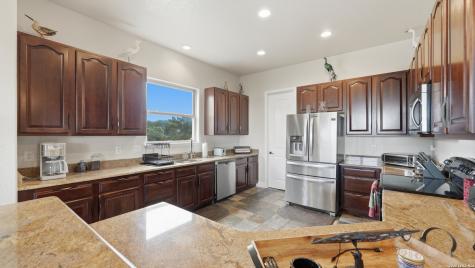 628 Country Canyon Lake TX 78133