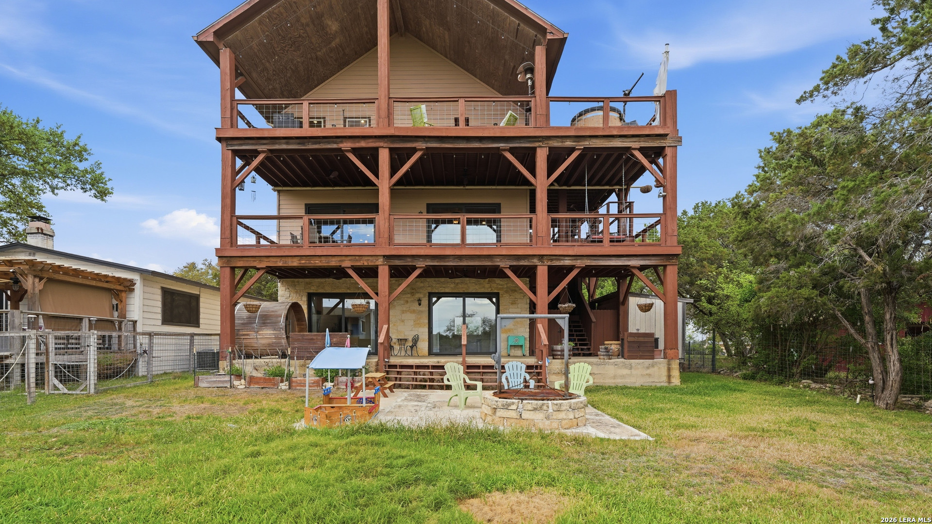628 Country Canyon Lake TX 78133