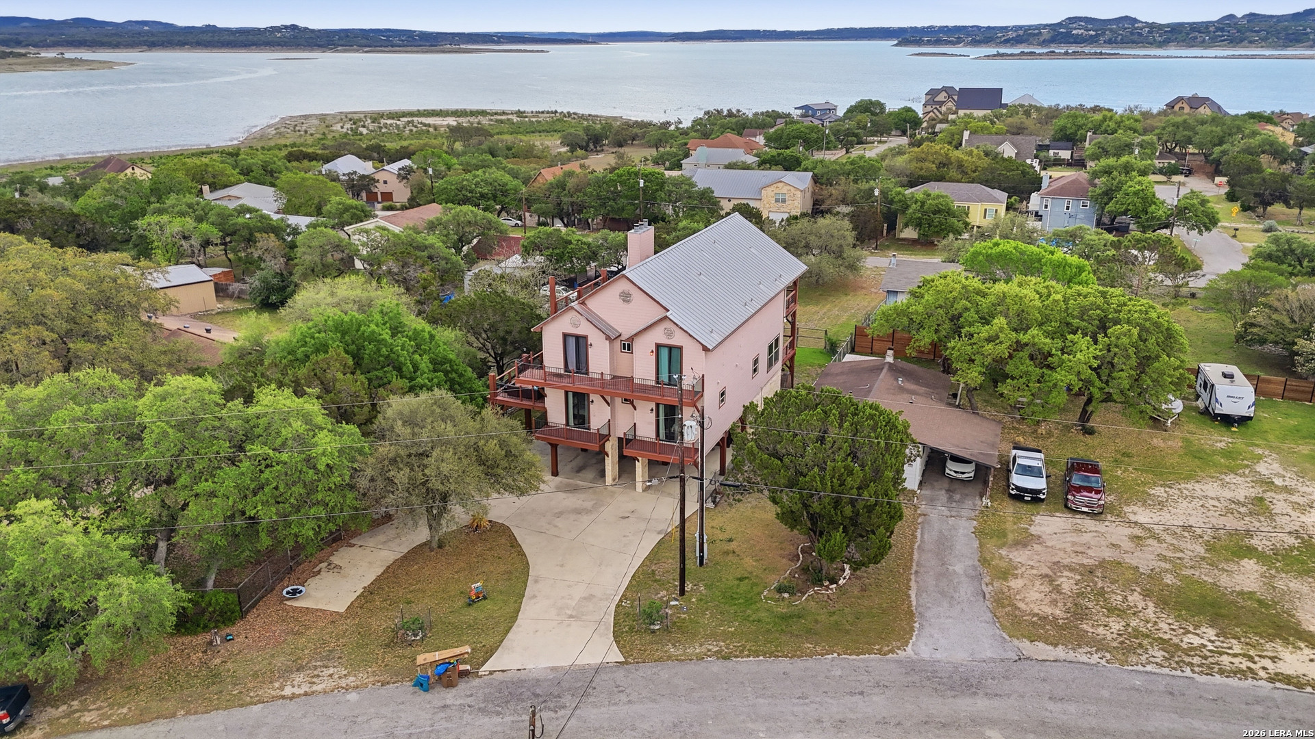 628 Country Canyon Lake TX 78133