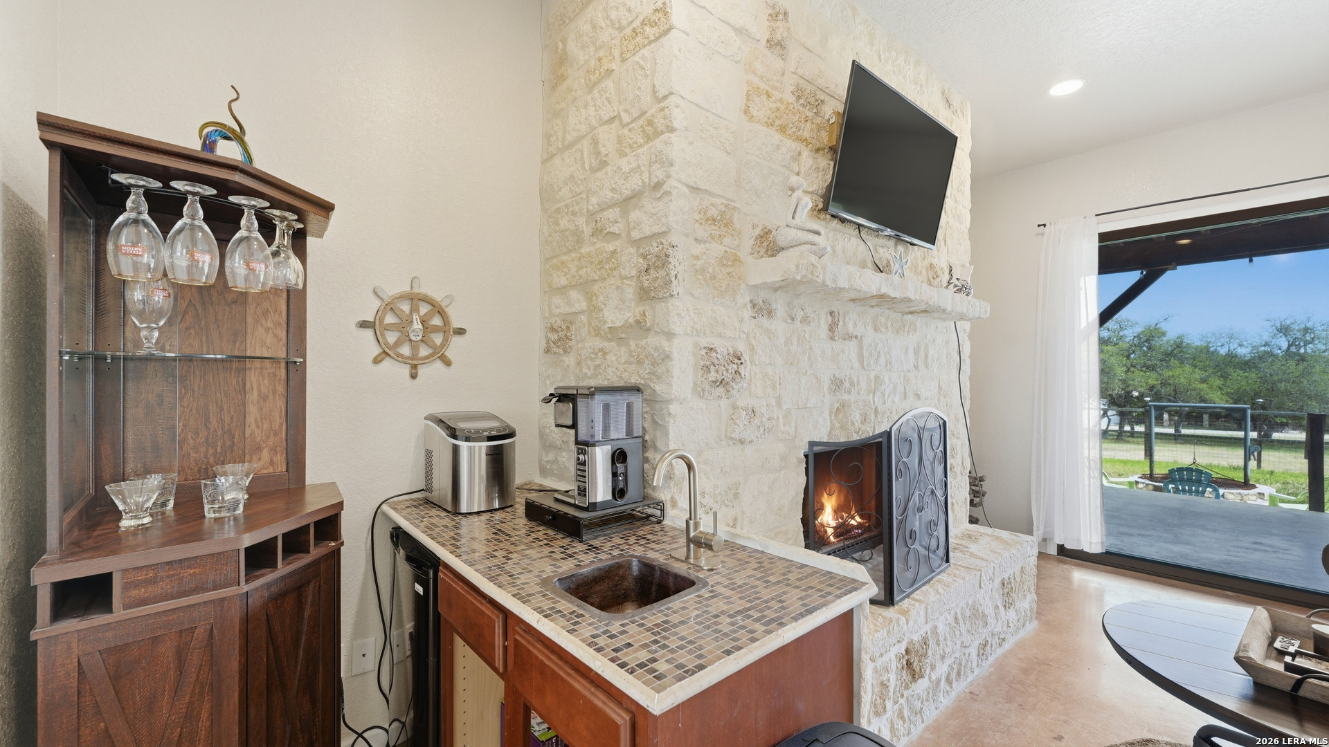 628 Country Canyon Lake TX 78133