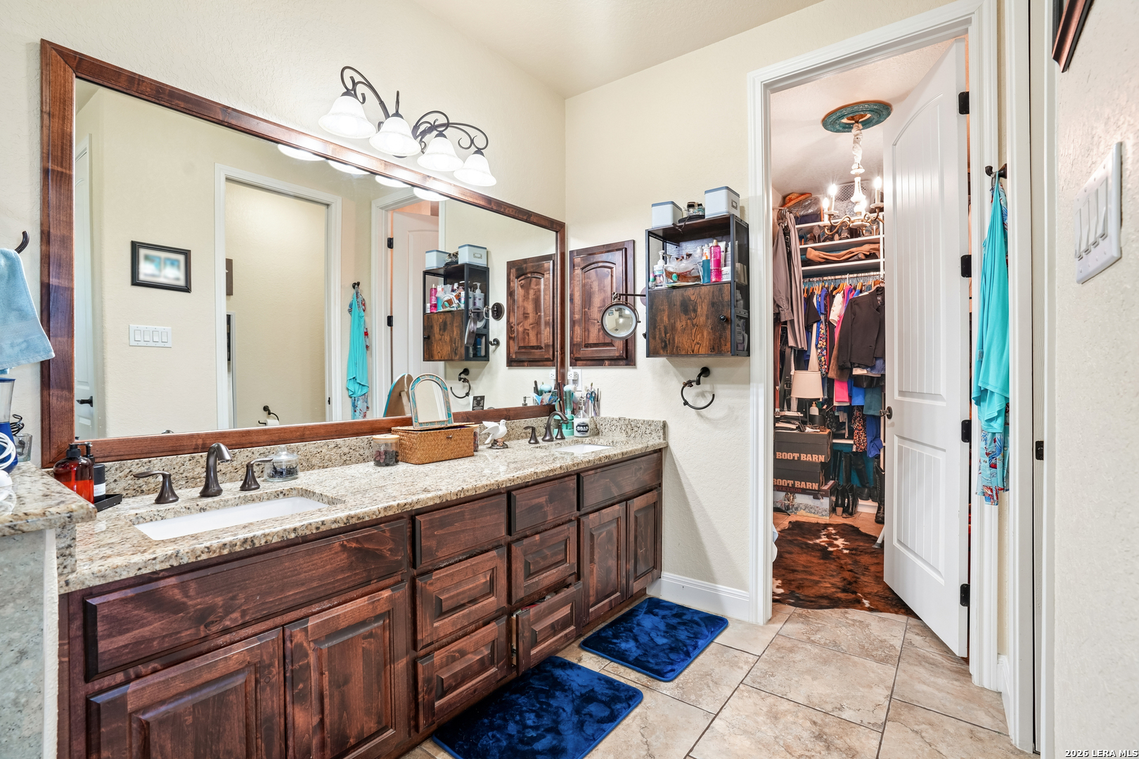 137 Fairway Floresville TX 78114