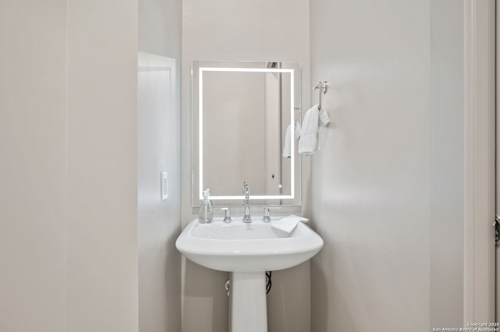 123 Lexington Avenue San Antonio TX 78205