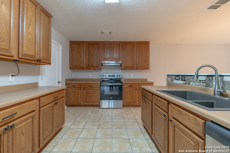 7734 Barhill Post San Antonio TX 78254